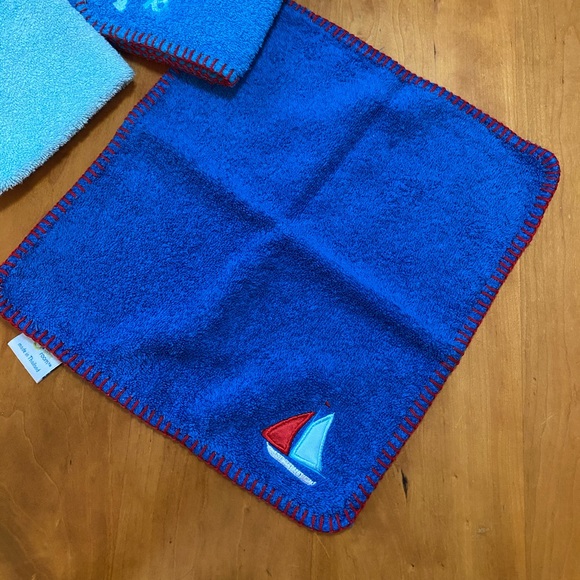Bath Nautical Themed Bath Towels 2 Washcloths 4 Poshmark